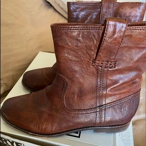 Frye Anna Shortie Leather Bootie 7.0 Cognac